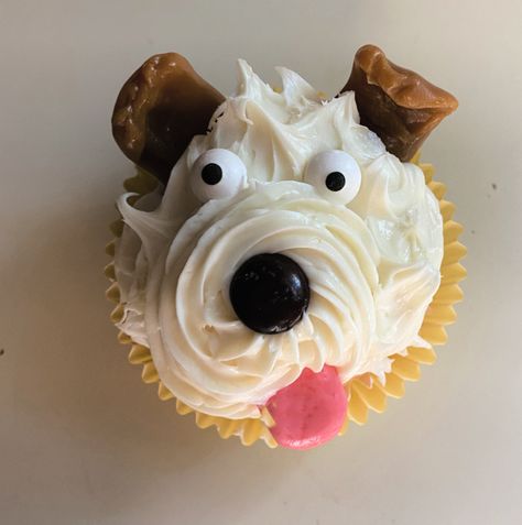 Dog Cupcake Cake, Puppy Cake Ideas, Dog Cake Ideas For Birthday, Cupcake Dog Cake, Dog Cakes Design, Dog Cupcakes For Kids, Dog Cupcakes Decoration, Dog Cupcake Decorating Ideas, Puppy Pull Apart Cupcakes