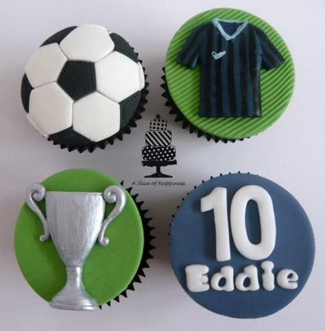 Football Cupcakes - Cake by Angela - A Slice of Happiness Sport Themed Cupcakes, Soccer Birthday Cupcakes, Football Cupcakes Soccer, Football Themed Cupcakes, Football Cupcakes Ideas, Cupcake Football, Football Cupcake Cakes, Soccer Cakes, Soccer Cookies