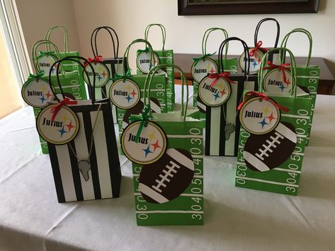 Football Team Treats, Football Team Snacks, Football Goody Bags, Football Treat Bags, Football Favors, Football Candy, Football Treats, Football First Birthday, Football Party Favors