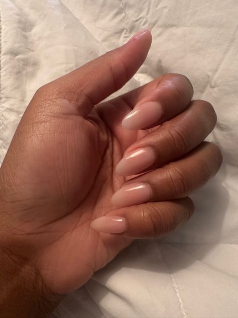 Minimalist Nails On Black Women, Clear Nails Black Women, Natural Almond Nails Black Women, Brown Nails For Brown Skin, Minimalist Nails Brown Skin, Biab Nails Dark Skin, Natural Manicure Black Woman, Long Natural Nails Black Woman, Nails Not Long