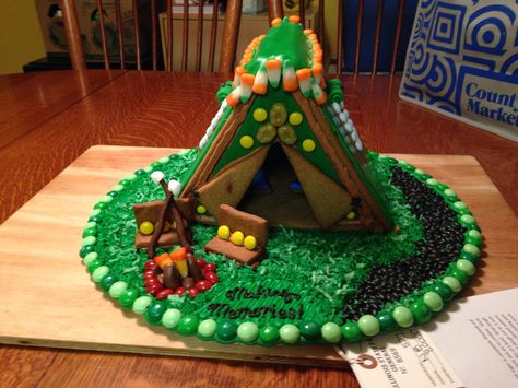 Gingerbread camp Tent Gingerbread House, Gingerbread Camping Scene, Camping Gingerbread House, Gingerbread House Parties, Gingerbread House Designs, Gingerbread Party, Gingerbread Crafts, Christmas Gingerbread House, Dessert Decoration