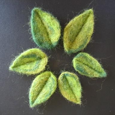 leaves | needle felted leaves | MechaShiva | Flickr Needle Felted Leaves, Needle Felting Flowers, Needle Felted Succulents Tutorial, Felt Fern Leaves, Needle Felting Plants, Needle Felted Flowers, Felted Leaves, Needle Felted Fungi, Tovad Ull