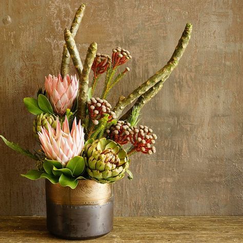 King Protea ▪Artichoke ▪Brunia ▪Frangipani | Instagram Frangipani Flower Arrangement, King Protea Flower Arrangements, King Protea Arrangement, Protea Floral Arrangements, Bird Of Paradise Flower Arrangement, Protea Flower Arrangements, Protea Arrangements, Protea Centerpiece, Cake International