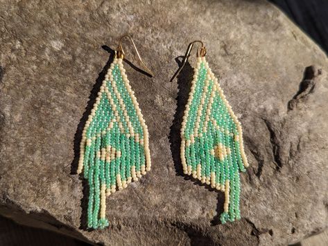 Beaded Luna moth fringe earrings Moth Beaded Earrings, Ombre Fringe Earrings, Beaded Earring, Luna Moth, Earring Ideas, Beading Ideas, Miyuki Beads, Fringe Earrings, Hand Beading