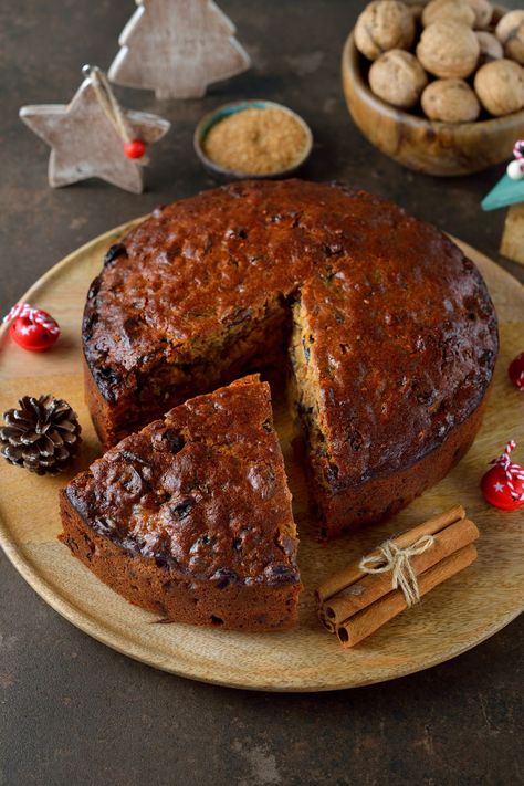 Delia Smith Rich Fruit Cake | British Chefs Table Moist Fruit Cake Recipe, Moist Fruit Cake, Rich Fruit Cake, Fruit Cake Recipe Christmas, Fruit Cake Recipes, Delia Smith, Fruit Cake Recipe, Fruit Cakes, Fruitcake Recipes