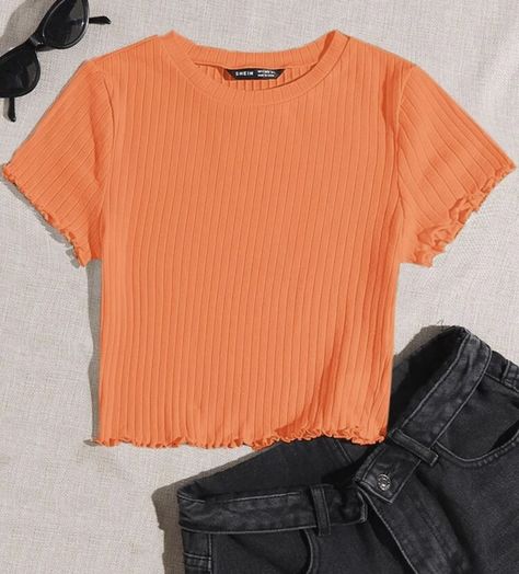 Knit Shirt Outfit, Orange Shirt Outfit, Blusas Crop Top, Outfits New York, New York Outfits, Rib Knit Top, Dropped Shoulder Sweatshirt, Cute Outfits For School, Orange Shirt