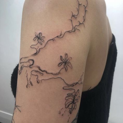 Ephemeral Tattoo, Timeless Tattoo, Nostalgic Aesthetic, Funky Tattoos, Aesthetic Tattoos, Theme Tattoo, Discreet Tattoos, Dainty Tattoos, Subtle Tattoos