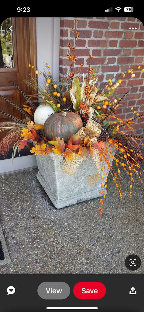 Fall Outdoor Decor Diy Yard Decorations, Fall Harvest Outdoor Decor, Outdoor Fall Pot Ideas, Fall Flower Porch Ideas, Pumpkins In Flower Pots, Fall Front Porch Urn Ideas, Fall Indoor Plant Arrangements, Flower Pot Fall Decor, Fall Flower Planters Front Porches