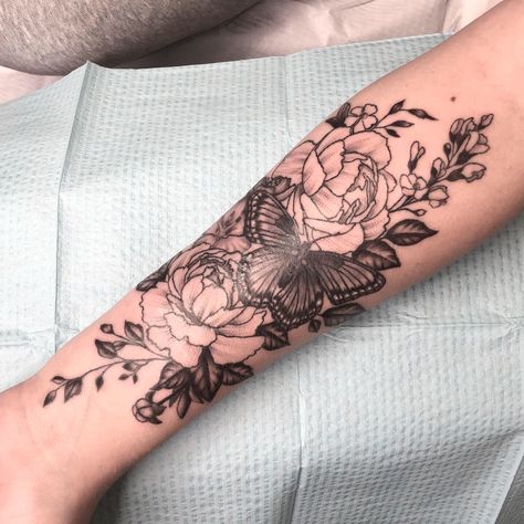 Forearm Cover Up Tattoos, Best Cover Up Tattoos, Tattoo Over Scar, Scar Cover Up, Tattoos To Cover Scars, Flower Wrist Tattoos, Scar Tattoo, Wonderful Friend, Forearm Tattoo Women