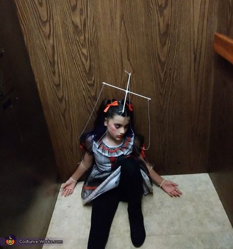 Marionette Doll Costume, Doll Costume Diy, Marionette Costume, Broken Doll Costume, Marionette Doll, Clown Dress, Costume Guide, Doll Halloween Costume, Homemade Costume