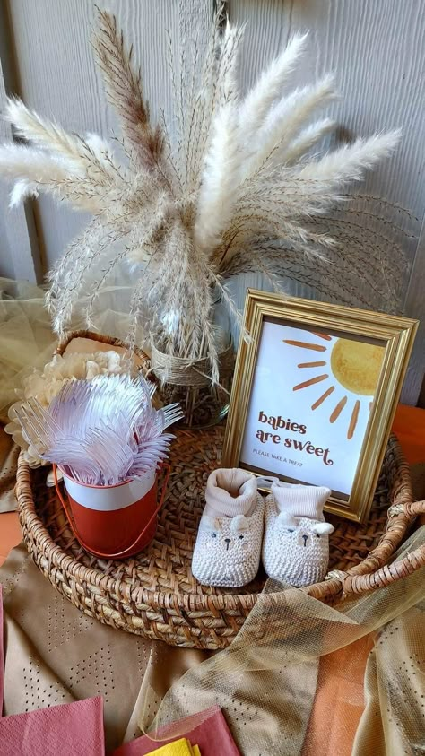 Here Comes The Sun Decorations, Sun Themed Centerpiece, Sun Table Centerpiece, Here Comes The Son Table Centerpieces, Here Comes The Sun Centerpiece Ideas, Sun Baby Shower Centerpieces, Here Comes The Son Centerpiece Ideas, Sunshine Baby Shower Centerpieces, Here Comes The Sun Decor