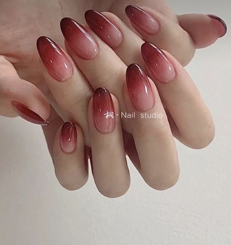 Medium Round Nails, Grandma Nails, Pink Ombre Nail Art, Fall Ombre Nails, Corrugated Metal Fence, Red Ombre Nails, Fall Ombre, Wine Nails, Pink Ombre Nails