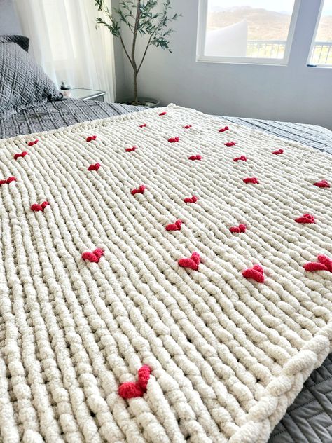 Modern Crochet Blanket Ideas to Try Now https://youtu.be/5ReZCAWfpcs?si=MigOWR3YkJizXy09 Crochet Blanket Step By Step, Chunky Crocheted Blankets, Knit Heart Blanket, Cute Knitted Blankets, Red Blanket Crochet, Crochet Blanket Fluffy, Homemade Blanket Ideas, How To Crochet A Chunky Blanket, Crochet Fuzzy Blanket