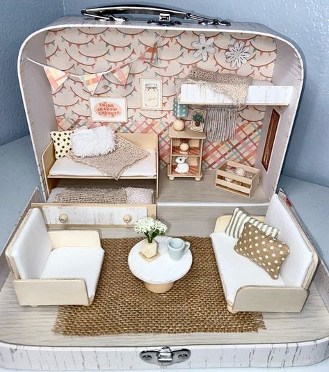 Traveling Suitcase, Suitcase Dollhouse, Hippie Drawing, Cardboard Suitcase, Travel Dollhouse, Barbie Bedroom, Dollhouse Design, Baby Check, Doll House Plans