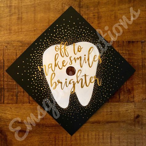 Dentist themed grad cap For more designs, visit @emsgemscreations on Instagram! Dental Grad Cap Ideas, Dental Graduation Cap Ideas, Tooth Graduation Cap, Orthodontist Graduation Cap, Rda Graduation Cap, Dentistry Graduation Cap, Pre Dental Graduation Cap, Dentist Graduation Cap, Future Dentist Graduation Cap