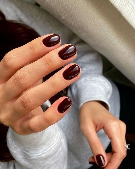 Dark Red Nail, Dark Red Nail Polish, Old Money Nails, Money Nails, Kutek Disney, Wine Nails, Maroon Nails, Nagel Tips, Smink Inspiration