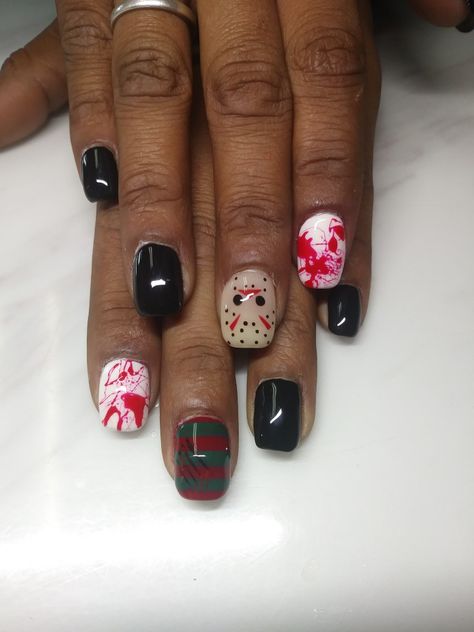 Friday The 13th Nail Designs, Spooky Gel Manicure, Friday 13th Nails, Friday The 13 Nails, Short Scary Nails, Halloween Horror Nails, Friday The 13th Outfit Ideas, Short Horror Nails, Horror Nails Short