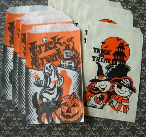 Trick or treat bags they used to put popcorn balls in Childhood Memories 90s, Halloween Bags, 90s Childhood, Trick Or Treat Bags, Vintage Memory, 90s Nostalgia, Childhood Toys, Sweet Memories, The Good Old Days