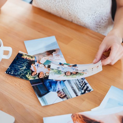 How to Print Photography Guide for Amateurs - How Do Professional Photographers Print Their Pictures? Diy Photo Blanket, Photos Printed On Fabric, How To Photograph A Quilt, Photo Quilts How To Make A, Printing Photos On Fabric, Picture Blankets, Picture Blanket, Print Photography, Instant Photos