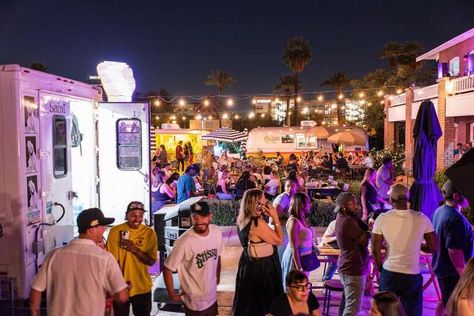 Phoenix Nightlife: What to Do in Phoenix After Dark - Thrillist Phoenix City Aesthetic, Phoenix Places To Eat, Best Phoenix Restaurants, Phoenix Nightlife, Arcade Bar, Phoenix Art Museum, Rough Riders, Rooftop Lounge, Book Bar