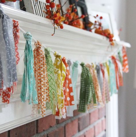 Scrappy Fabric Garland, Cluck Cluck Sew Cluck Cluck Sew, Deco Champetre, Rag Garland, Fabric Garland, Fabric Banner, Diy Garland, Fireplace Mantel, Handmade Holiday, Fabric Projects