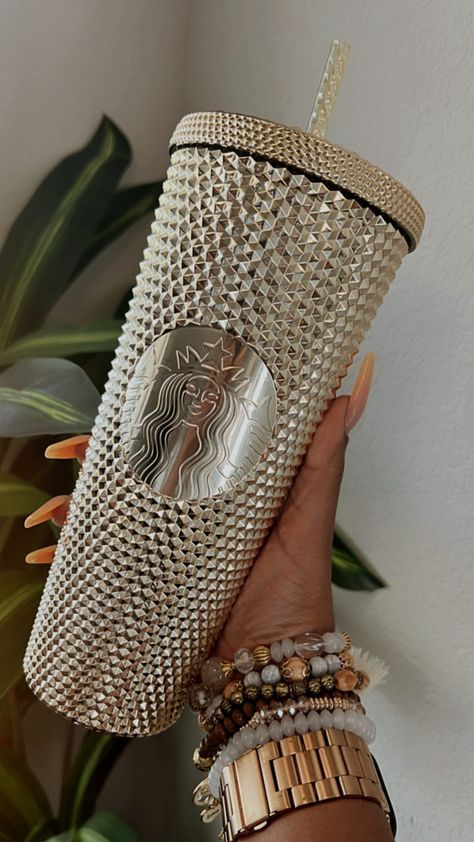 Vaso Starbucks, Starbucks Tumbler Aesthetic, Starbucks Cup Aesthetic, Girly Starbucks Cups, Aesthetic Starbucks Tumbler, Starbucks Bling Cup, Copo Starbucks, Starbucks Bottles, Starbucks Tumbler Cup