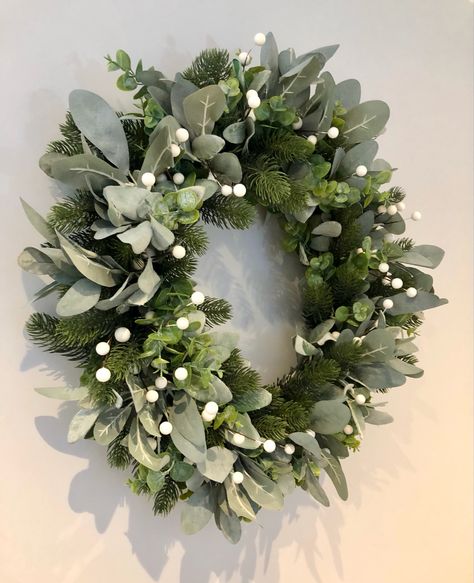 Luxury Christmas Wreath. . . Contemporary Christmas Wreath. . . Full Christmas wreath made with variety Christmas leaves, lambsear, eucalyptus and white berries. Scandi Wreath Christmas, Eucalyptus Xmas Decor, Wreath Eucalyptus Christmas, Christmas Wreath Eucalyptus, Christmas Wreaths Eucalyptus, Green And White Christmas Wreath, Contemporary Christmas Wreath, Eucalyptus Wreath Christmas, Luxury Christmas Wreath