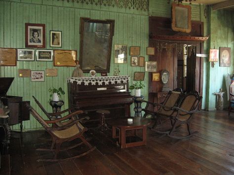 OldHouse in Vigan Vigan Philippines, Vintage House Interior, Colonial Interior Design, Category Design, Filipino Architecture, Victorian House Interiors, Old House Interior, Colonial Interior, Victorian Interior