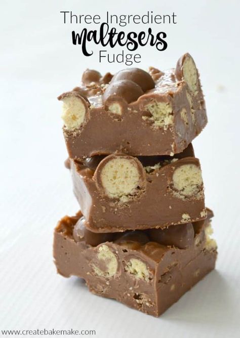 Three Ingredient Maltesers Fudge Recipe Weight Watcher Desserts, Cake Brownie, Low Carb Dessert, Baking Recipe, Fudge Recipe, Christmas Cooking, Brownie Cookies, Three Ingredient, Fudge Recipes