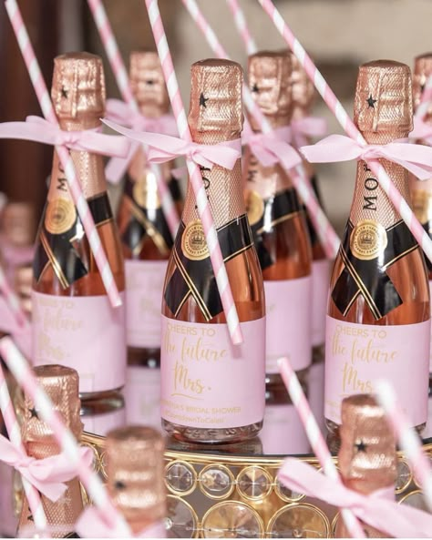 Bachelorette Champagne Bar, Tulum Bachelorette Party Ideas, Bachelorette Party Rose Gold, Bachelorette Party Table Decor, Pink Ladies Bachelorette Party, Pink Bachelorette Decorations, Blush Pink Bachelorette Party, Rose All Day Bachelorette Party, High End Bachelorette Party