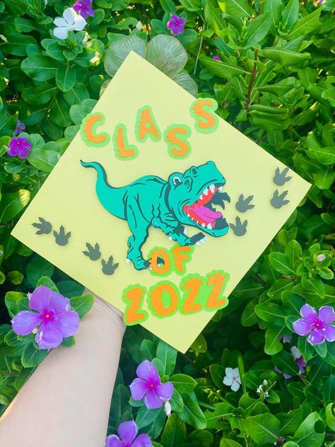 Dinosaur Graduation Cap, Senior Stuff, Pre K Graduation, Cap Decoration, Grad Caps, Cap Ideas, Graduation Cap Designs, Preschool Graduation, Graduation Caps