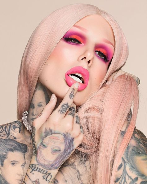 Jeffree Star Instagram, Fashion Magazine Photos, Burlesque Fashion, Lipstick Photos, Fx Makeup, Candy Floss, Root Canal, Jeffree Star Cosmetics, He Loves Me