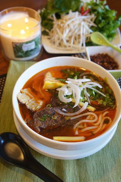 Bun Bo Hue Recipe, Bun Bo Hue, Vietnamese Street Food, Viet Food, Beef Noodle Soup, Taiwanese Food, Asian Soup, Spicy Beef, Vietnamese Cuisine