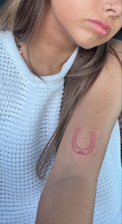 Southern Tattoos, Klimt Tattoo, Horseshoe Tattoo, Horse Shoe Tattoo, Cowboy Tattoos, Texas Tattoos, Western Tattoos, Vine Tattoos, Red Ink Tattoos