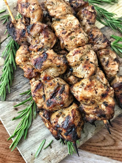 Balsamic Chicken Skewers, Baked Chicken Skewers, Rosemary Ranch Chicken, Ranch Chicken Kabobs, Salmon With Pineapple Salsa, Cowboy Salsa, Salmon With Pineapple, Summer Dinner Recipes Grill, Food On A Stick