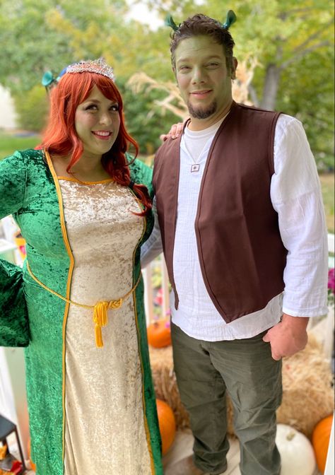 Diy Shrek Costume, Shrek Costume Diy, Shrek And Fiona Costume, Shrek Cosplay, Shrek And Fiona, Fiona Costume, Shrek Costumes, Shrek Party, Shrek Costume