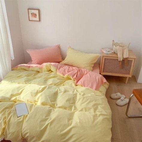 City Pop, Yellow Bedding, Yellow Room, Dekorasi Kamar Tidur, Pastel Room, Yellow Bedroom, Room Stuff, Danish Pastel, Simple Bed