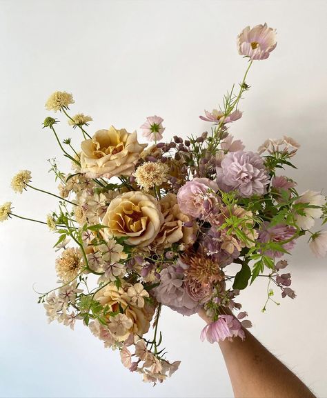 Bridal Bouquet Spring, Fall Floral Arrangements, Spring Wedding Inspiration, Floral Studio, Floral Photo, To Infinity And Beyond, Bridal Bouquets, Beautiful Blooms, Fall Floral