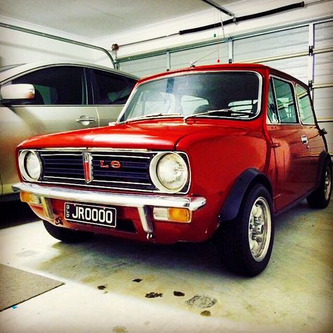 LS1275 Classic Leyland Mini Clubman Leyland Mini, Mini Crossover, Best 4x4, Mini Cooper Clubman, Mini Project, Bike Engine, Mini Stuff, Austin Mini, British Sports