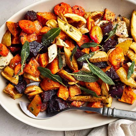 Oven Roasted Root Vegetables, Roasted Fall Vegetables, Root Vegetables Recipes, Roasted Rainbow Carrots, Chicken Breast Crockpot, Salad Sides, Chicken Breast Crockpot Recipes, Roasted Sprouts, Thanksgiving Snacks