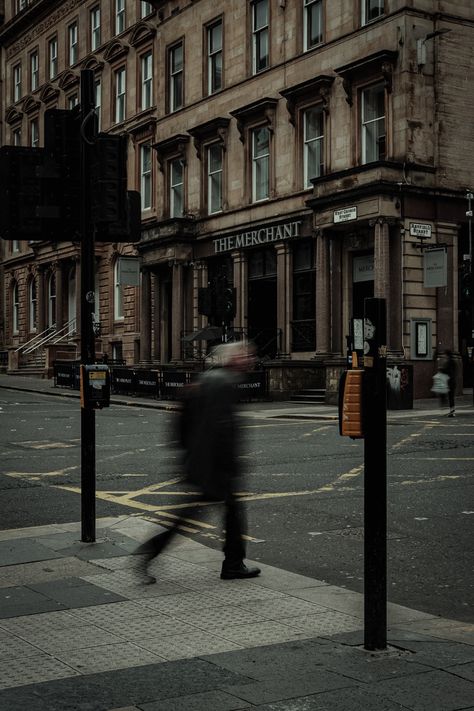 Glasgow Street Photography, Cinematic Street Photography, Esthetician Photography, Glasgow Streets, Motion Blur Aesthetic, Photography Motion Blur, Glasgow Photography, Busy Background, Motion Blur Photography