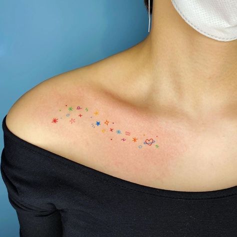 Minimalist Tatoos Woman, Minimalist Tatoos, Tatoos Woman, Tan Tattoo, Small Pretty Tattoos, Cute Little Tattoos, Cute Tattoos For Women, Jewelry Tattoo, Dream Tattoos