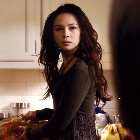 #anna #tvd #vampire Anna Vampire Diaries, Malese Jow, The Vampire Diaries 3, Vampire Diaries Seasons, Katherine Pierce, Romantic Songs Video, The Vampire Diaries, Vampire Diaries The Originals, The Vampire