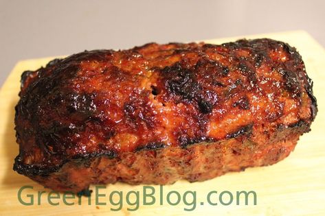 Smoked Turkey Meatloaf Egg Meatloaf, Bge Recipes, Big Green Egg Smoker, Kamado Grill Recipes, Egg Smoker, Smoked Meatloaf Recipe, Turkey Meatloaf Recipe, Meatloaf Recipes Healthy, Meatloaf Recipes Pioneer Woman