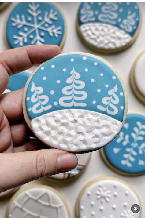 Winter Cookies Decorated, Graceful Baker, Christmas Cookie Icing, Design Cookies, Holiday Recipies, Christmas Sugar Cookies Decorated, Winter Song, Gingerbread Cookies Decorated, Cookie Decoration