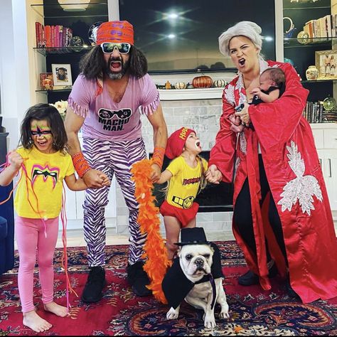 Pro Wrestler Halloween Costume, Wrestler Costumes Halloween, Ric Flair Costume, Wwe Family Halloween Costumes, Wwe Costumes Diy, Wrestling Family Costumes, Family Wrestler Costumes, Wrestlers Halloween Costumes, Wwe Family Costumes