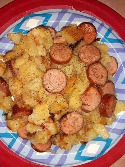 All Grandma's Recipes | DOES ANYONE HERE ACTUALLY STILL EAT Fried Potatoes Onions And Smoked Polish Sausage 😋😍 | Facebook Smoked Polish Sausage, Fried Potatoes And Onions, Pan Fried Potatoes, Sausage And Potatoes, Sausage Ingredients, Potatoes And Onions, Potatoes Onions, Polish Sausage, Potato Onion