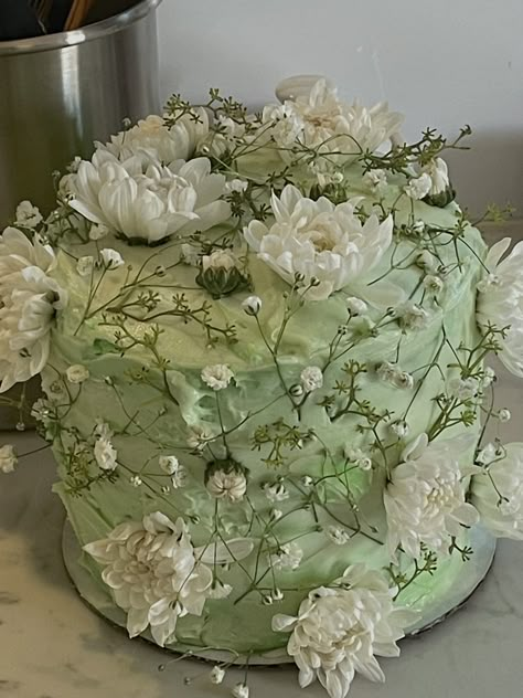 Rodjendanske Torte, Vintage Birthday Cakes, Cupcake Decor, Pastel Cakes, Icing Flowers, Yellow Leaf, Green Cake, Mini Cakes Birthday, Pretty Dessert