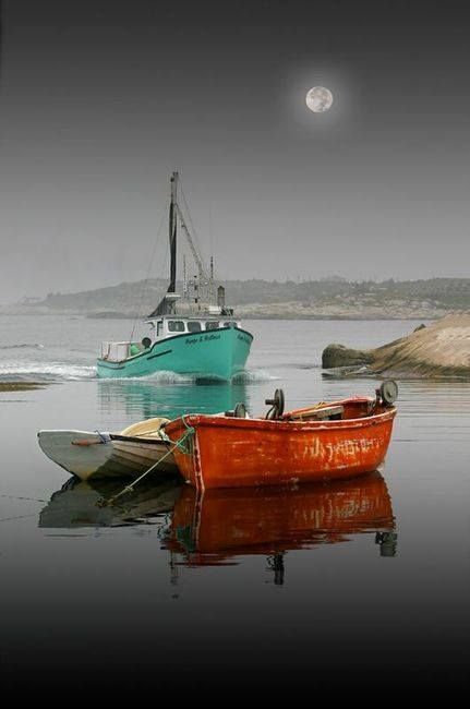 Peggy's Cove, Newfoundland. Navi A Vela, Salt Water Fishing, Old Boats, Nova Scotia Canada, Boat Art, Tall Ships, Wooden Boats, Ponds, Nova Scotia