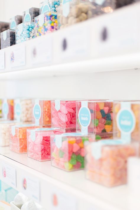 Sugarfina Pasadena Luxury Candy, Candy Boutique, Candy Packaging, Pastry Shop, Candy Store, Candy Shop, Sweet Candy, Gummy Bears, Inner Child